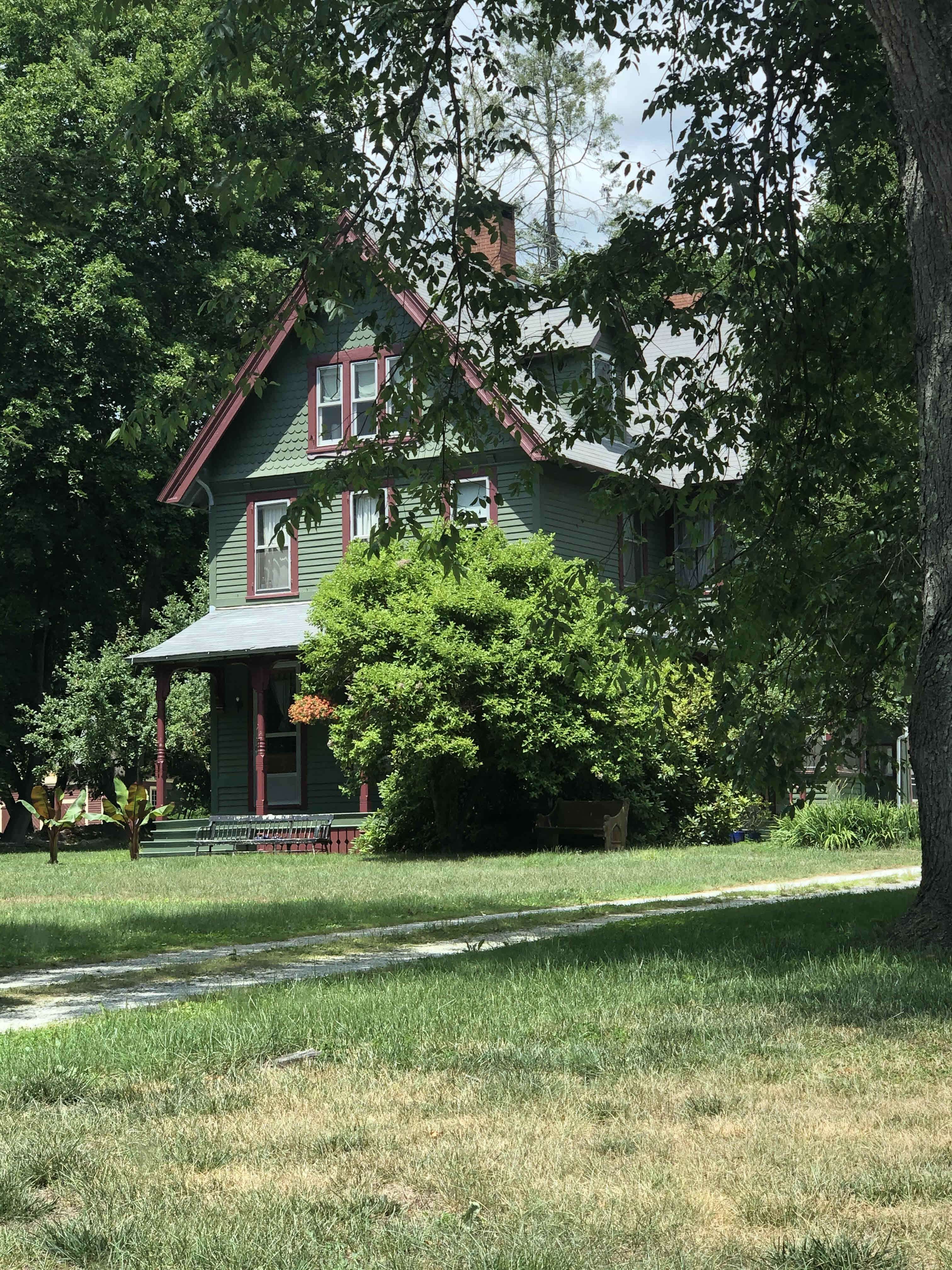 Building photograph for 474 LIME ROCK ROAD